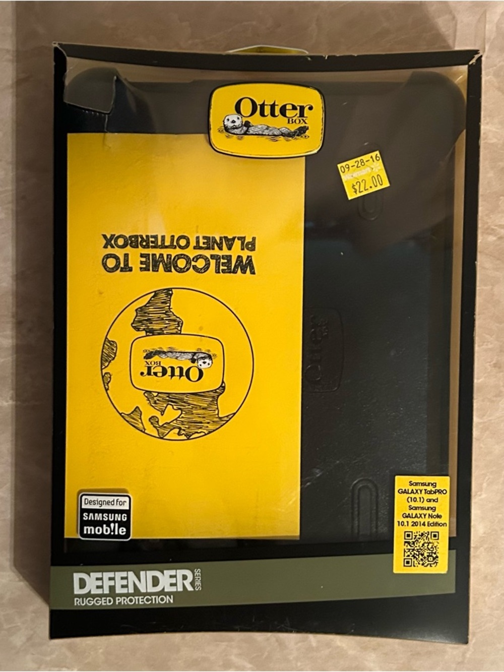 OtterBox Defender Series Rugged Tablet Case in Black